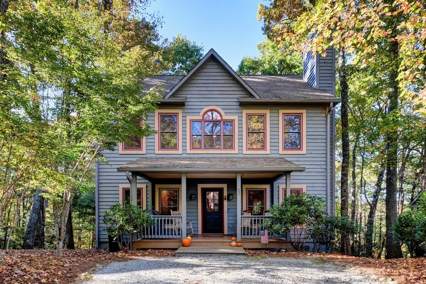 Land of the Pines: Wildwood Forest Home w Screened Porch, 3 Kings | Pet-Friendly - Image 1