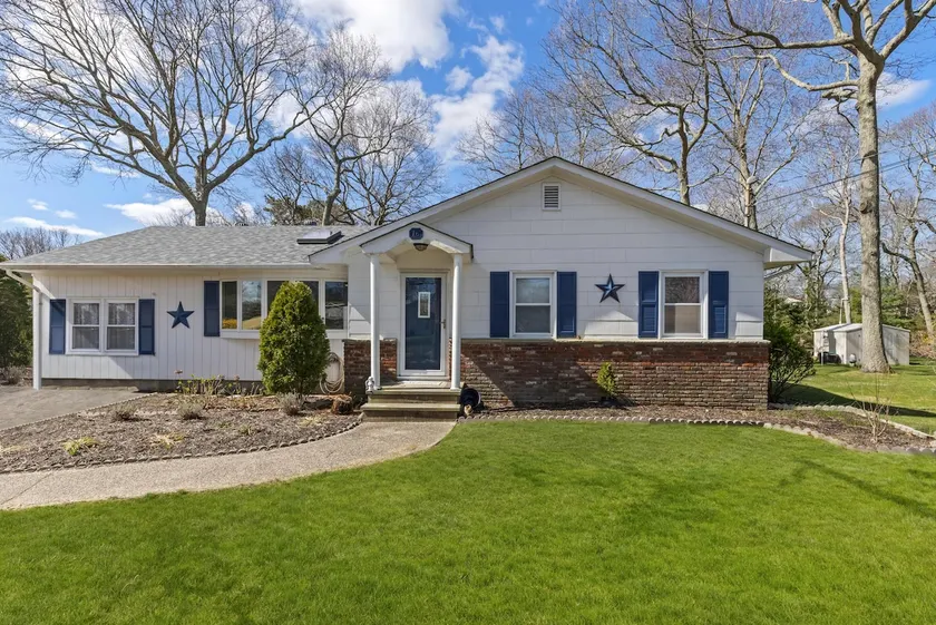 Poppys Hampton House 3BR Bonus Near Beach - Image 1