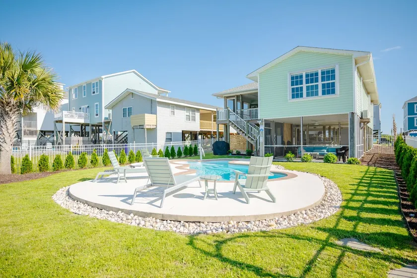 Mermaid Manor - Image 1