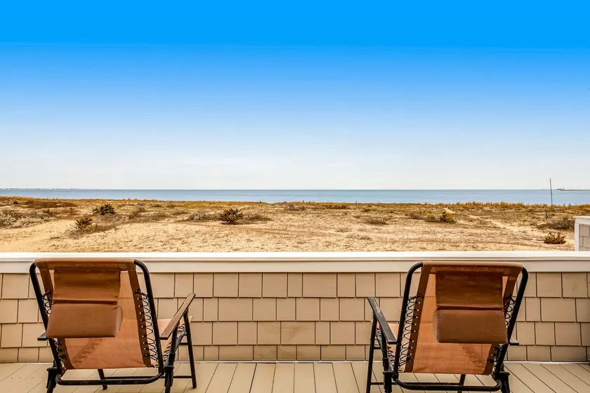 Dog friendly oceanfront escape at Lewes -WiFi & AC - Image 1