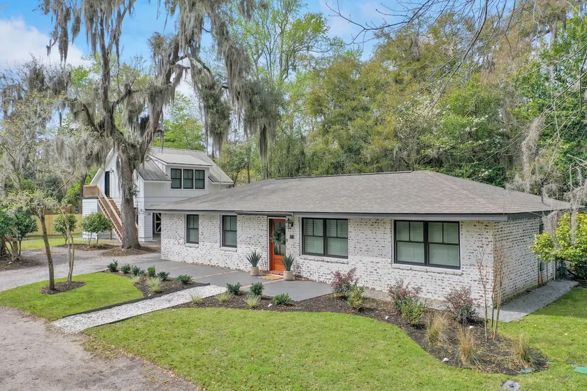 Old Town + Modern 4 BR + Fire Pit + EV Charger - Image 1