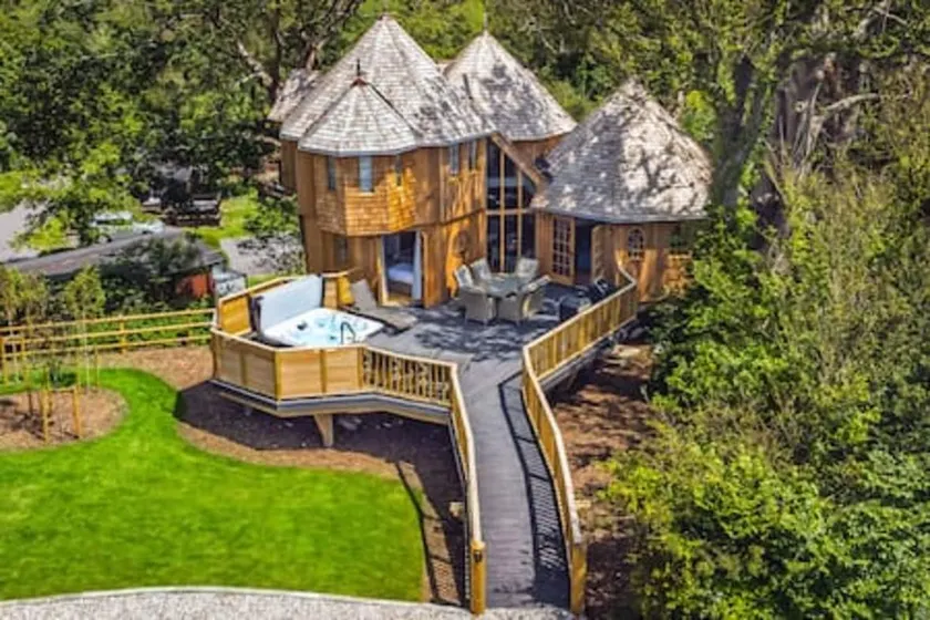 Silvertree House with Hot Tub Park Facilities - Image 1