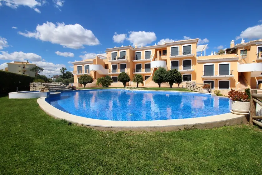Apartment Garcas Lounge - By Dalma Portuguesa - Image 1