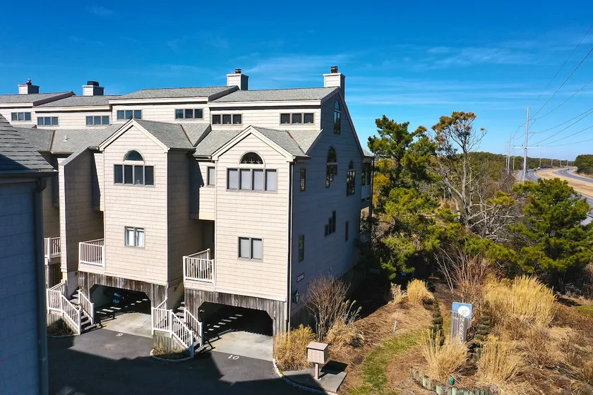 Sleeps 9 - 3 BD Townhome in The Narrows Fenwick - Image 1