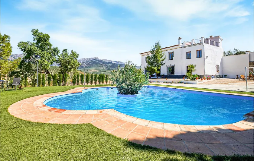 Stunning Home In Cazorla - Image 1