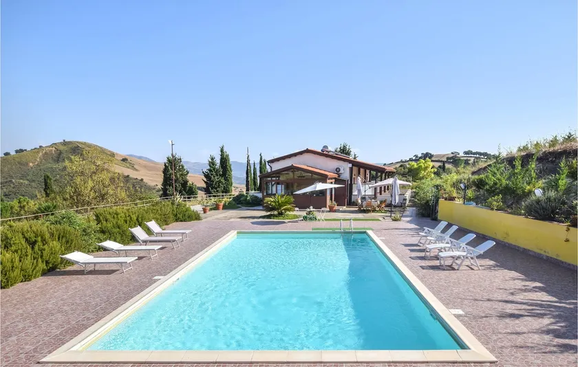 Beautiful Home In Caccamo - Image 1
