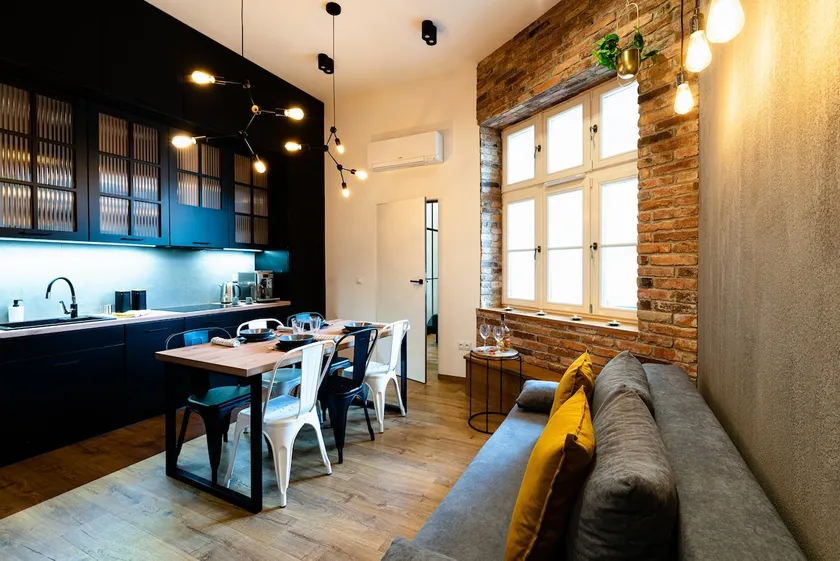 Large 75 m2 Apartment for 6 guests next to Wawel Castle - Image 1