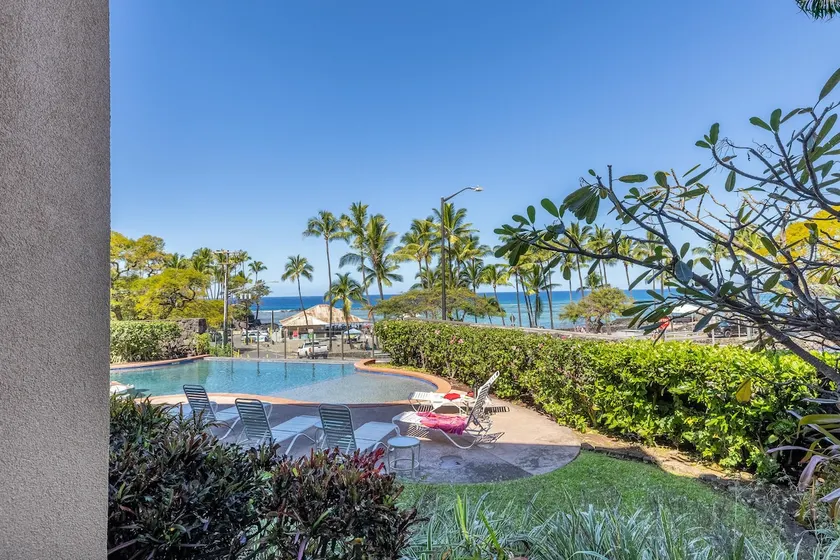 CoCo Surf & Swim: 3BR Condo, Pool & Spa, Sunsets - Image 1