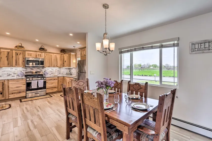 Picturesque Palisade Home: Mt Garfield Views! - Image 1