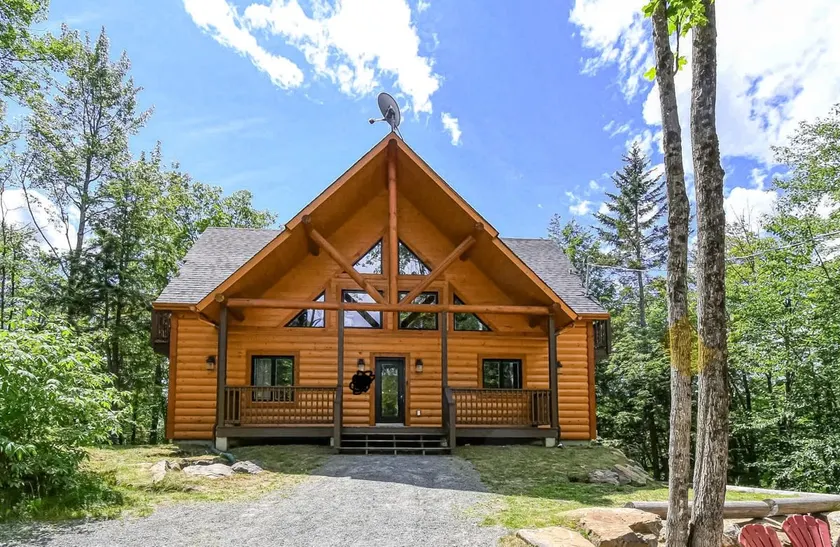 Brown Bear Lodge - Image 1