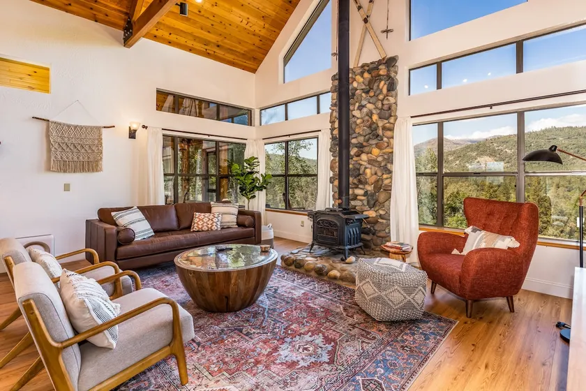 Hilltop Haven- Modern Cabin w/spa/views/privacy! - Image 1