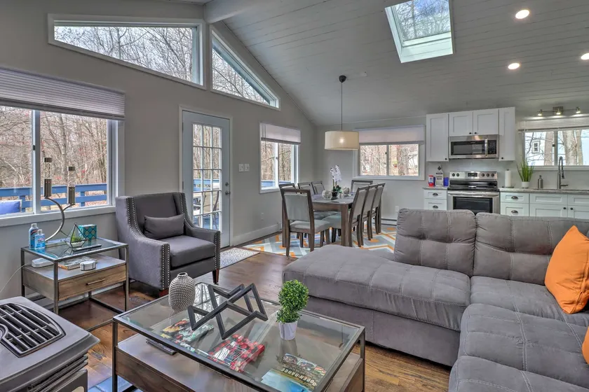 6 Mi to Camelback Slopes! Home w/ Game Room - Image 1