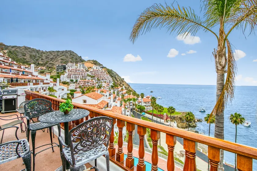 H159: 2b Villa with ocean views - Image 1