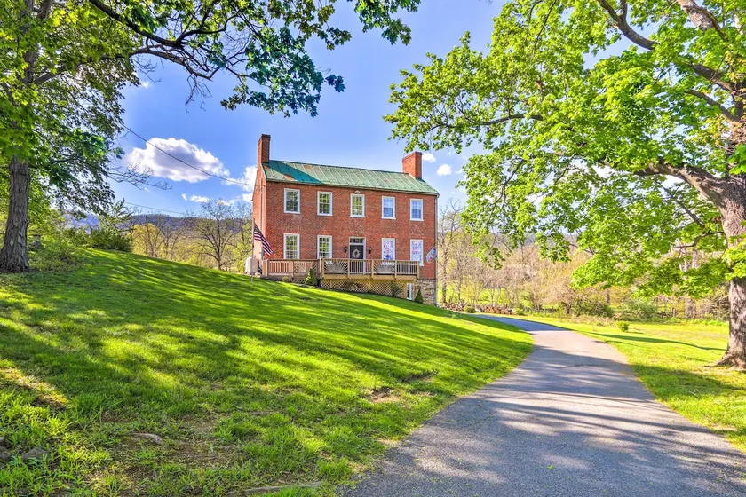 Historic 'Hammond House' w/ Wine Country View! - Image 1