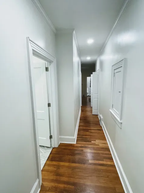Renovated 1 bedroom in Forest Hills - A - Image 1