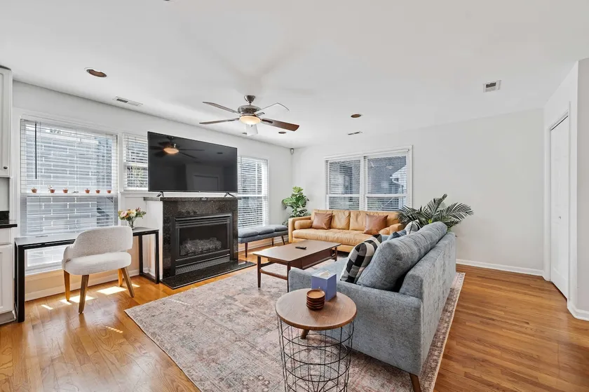 Old Town 3bd 3ba Coach House Garage Parking Incl by AllSet Turnover - Image 1
