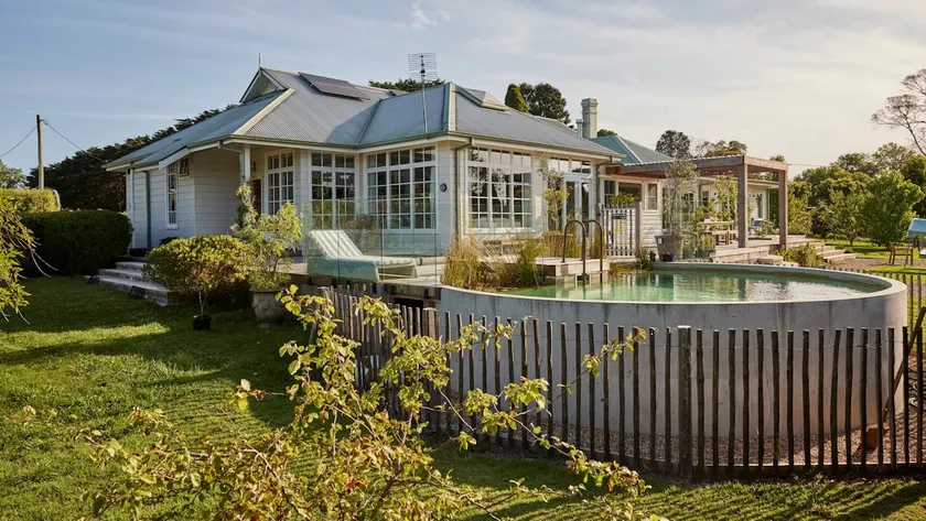 Design lover’s Estate - sleeps 22 - Image 1