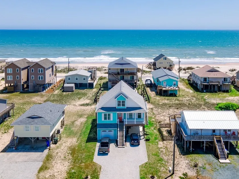 Ocean view, pet friendly home only steps from the beach w/EV charger Swimming Pool and hot tub - Image 1