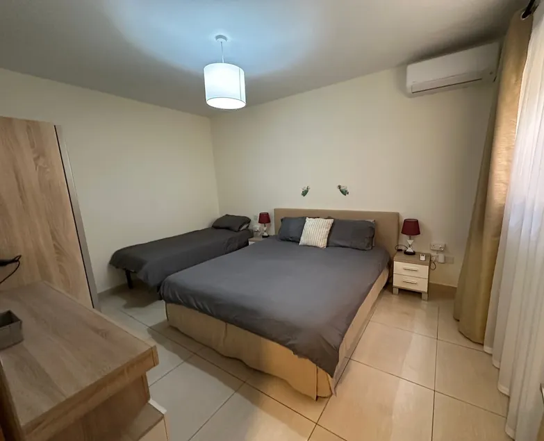 Spinola Bay Apt - Beatiful 3-Double Bed apt near beach in Prime Location - Image 1