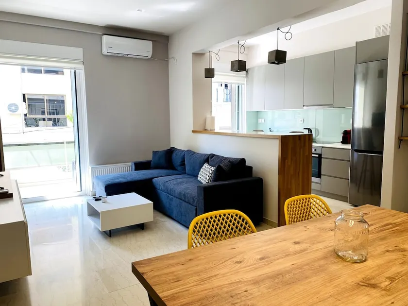 Karyatis - Apartment on the road of history - Image 1