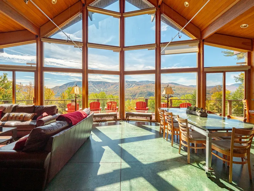 The Ridge House | Amazing Views & Hot Tub - Image 1