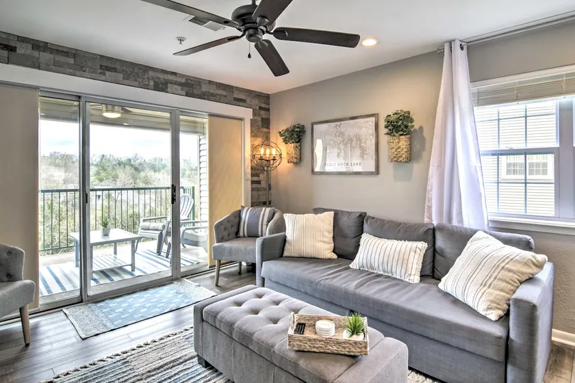 Branson Retreat w/ Balcony & 18-Hole Golf Course! - Image 1
