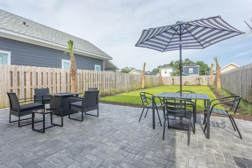 Summer House - Beach & Downtown - Image 1