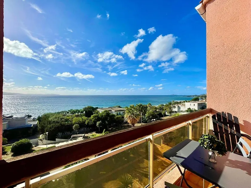 Casamea | 1-Bedroom Apartment • Sea View • Terrace • Îles Sanguinaires - Image 1