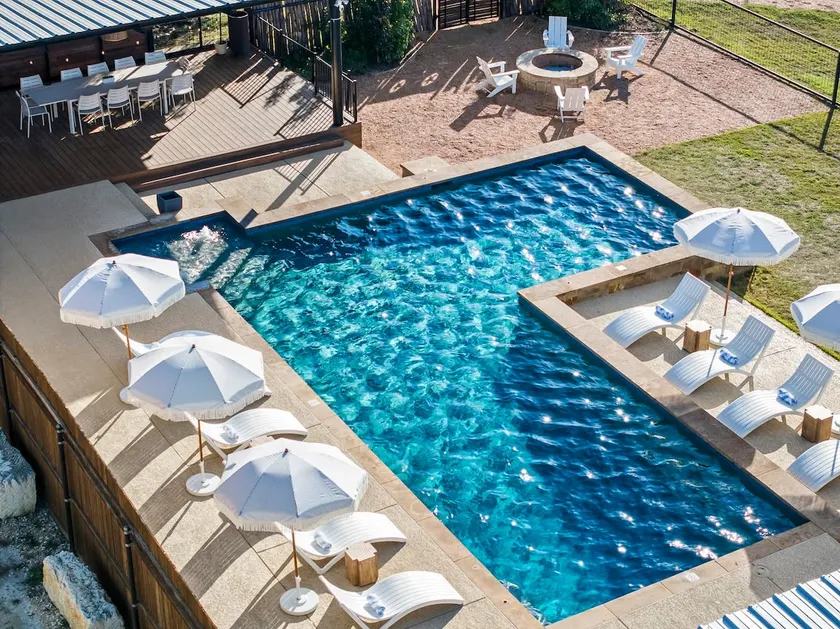 10 Bedroom - Pool - Hot tub - Pickleball - Firepit - Image 1