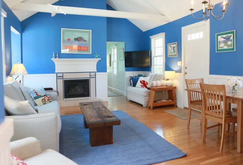 Walk To Beach, Hyannisport Three Bedroom! - Image 1
