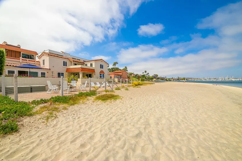 On The Beach Clubhouse - Bayfront beauty - Image 1