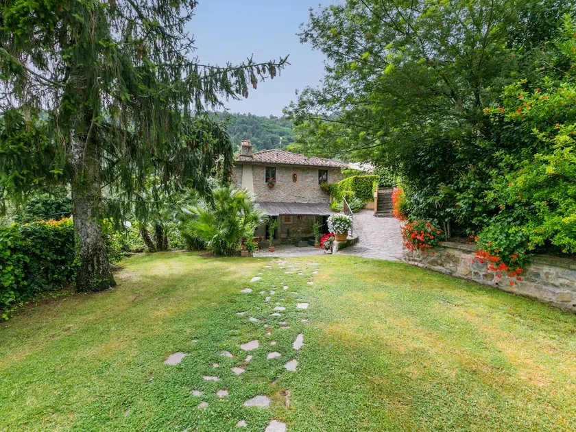 Apartment mit privatem Pool, Garten und Grill - Image 1