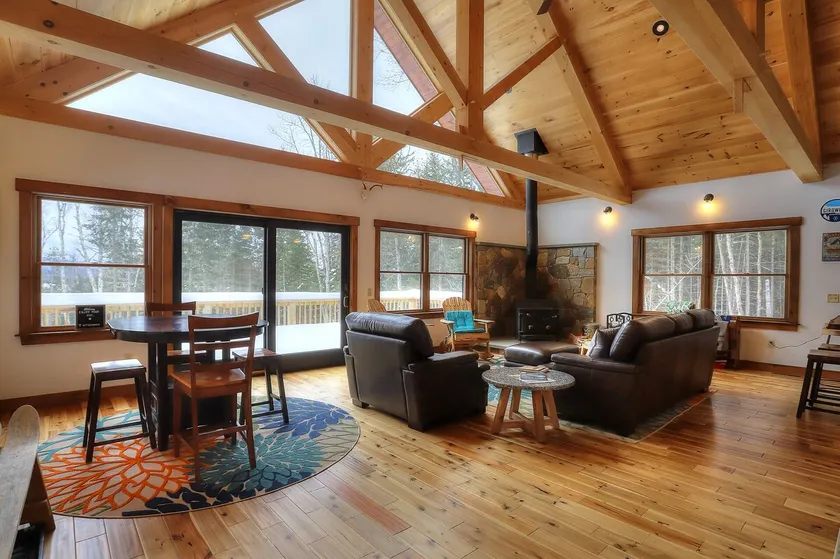 Maine Land - Newly decorated and beautiful home along the Birches Beach Road! - Image 1