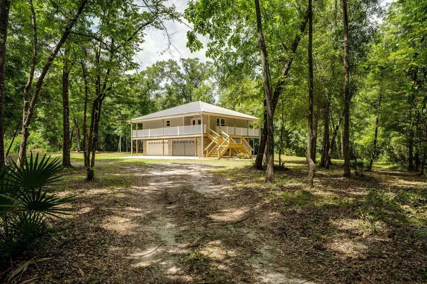 1BR Rustic Treehouse on 30 Acres w/ Black Creek Access, Firepit - Image 1