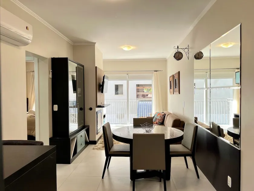 Residencial Onze 600 meters Rua Coberta by Achei Gramado - Image 1