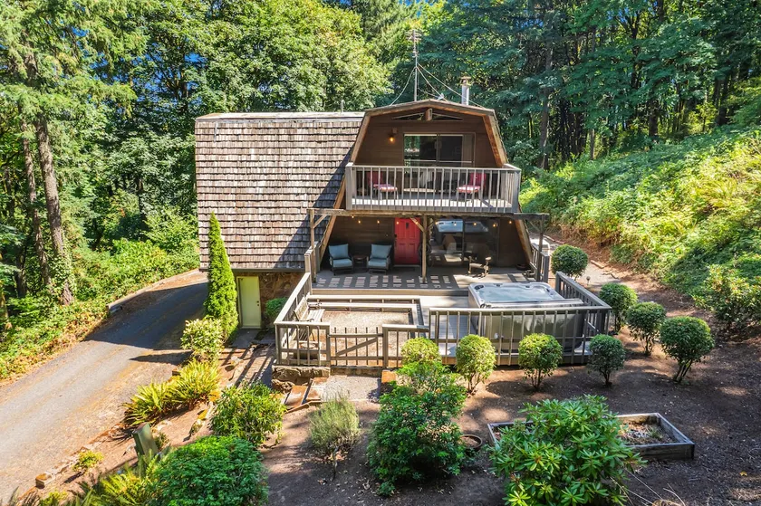 Fairview Cabin: 3bed/3.5ba Chalet in Wine Country! - Image 1