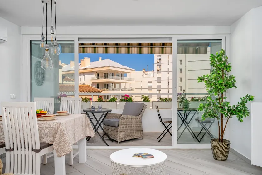 Apt Torreblanca with Pool by Costarentals - Ref 10 - Image 1