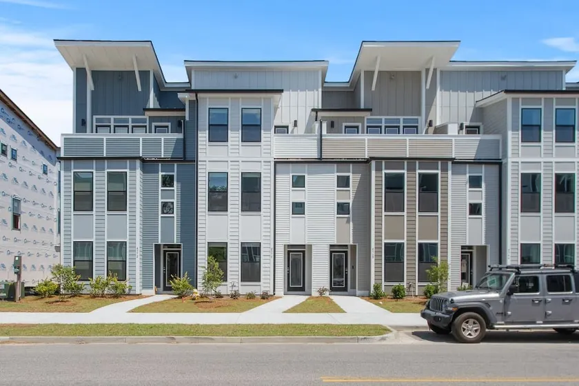 The Trendy In Park Circle Mins to DT CHS & Beach - Image 1