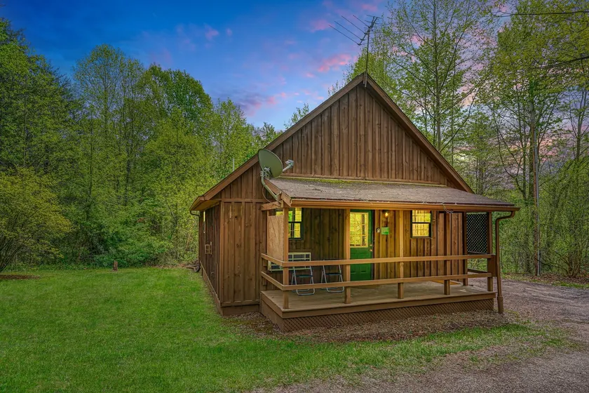 Private Outdoor Bathroom-Standard-Pine - Image 1