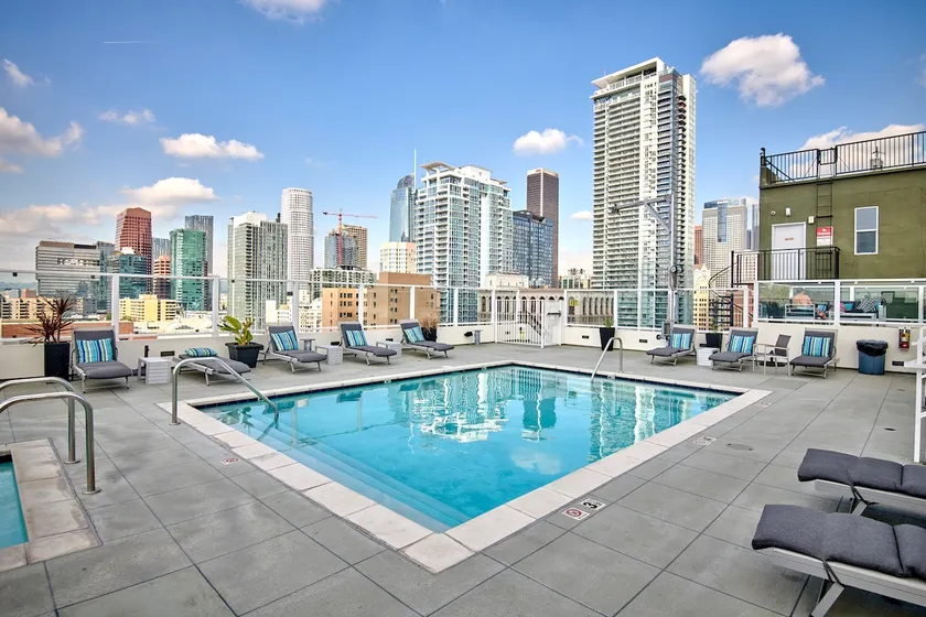Beautiful 2-BR Loft in DTLA w/ Rooftop Pool - Image 1