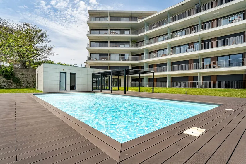 Antas Park Flat With Pool - Image 1