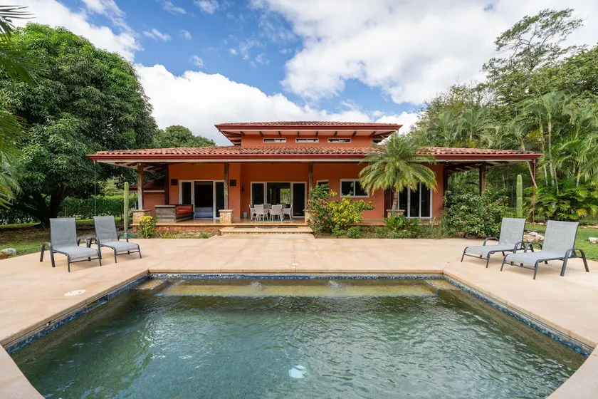 Casa Tropical, Spacious 3 Bedroom Home - Image 1
