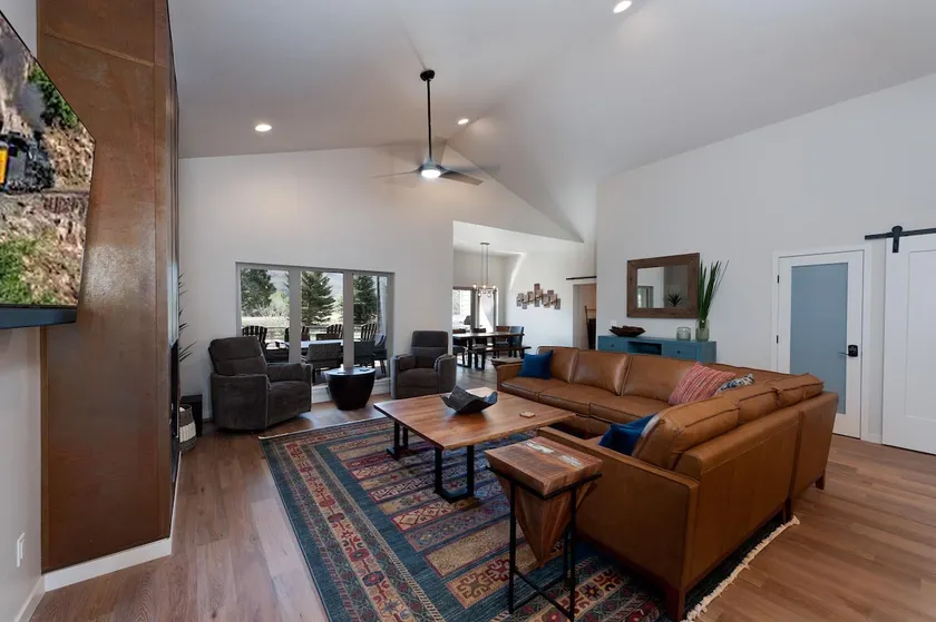New Luxury Home 12 min. to Durango - AC - Hot Tub/Game Room - Mtn. Views - Image 1