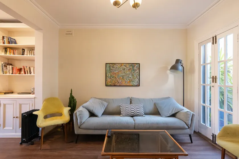 Sunny & vibrant 2 level home in heart of Newtown - Image 1