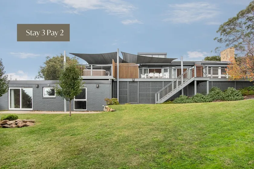 Devon Mt Martha Escape with Spa and Views - Image 1