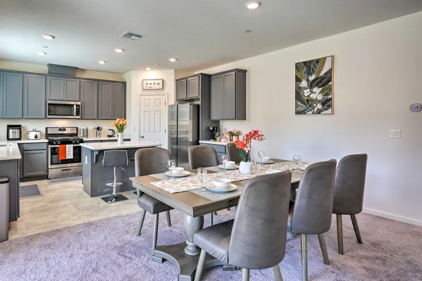 Sacramento Retreat w/ Yard ~ 13 Mi to Dtwn! - Image 1