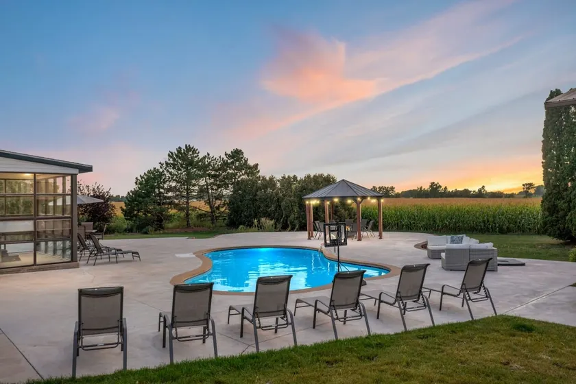 Sleeps 30 |  Crew-Friendly | Pool & Hot Tub - Image 1