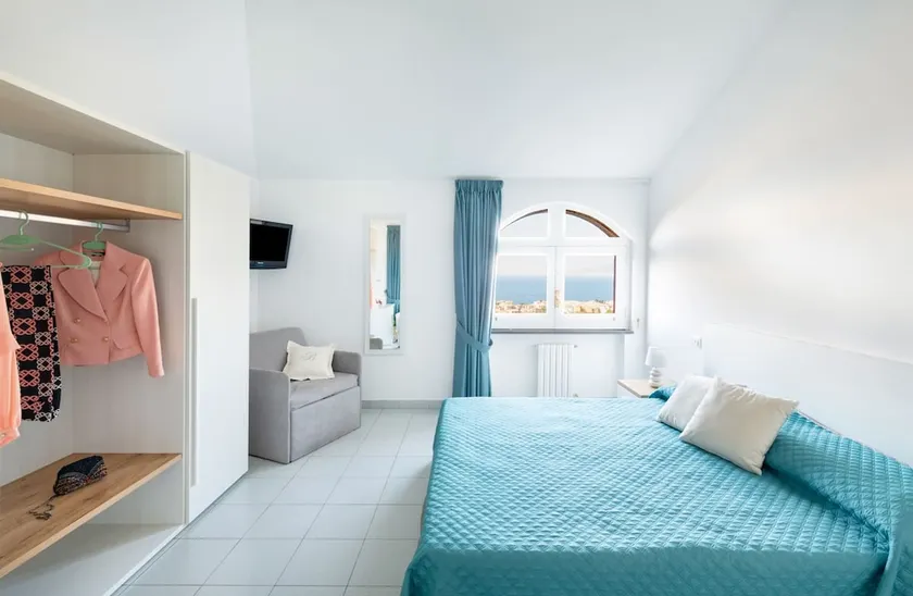SorrentoVibes - Sea view Rooftop Apartment with Jacuzzi & Garden - Image 1