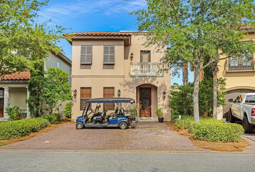 Large 5-BR in golf and beach resort - 2 golf carts - Image 1