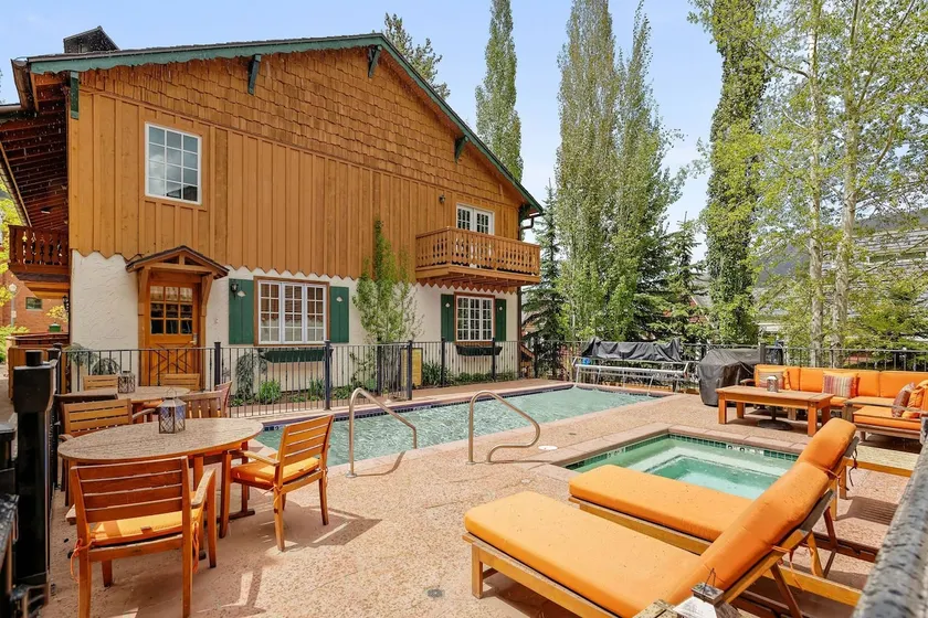 June Savings! Last Minute Rates to Kick off Summer - Image 1